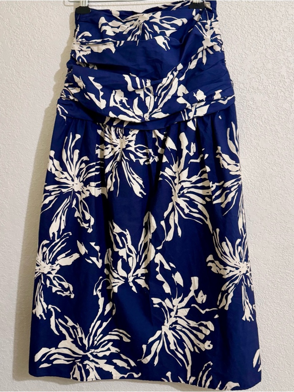 Zara blue,ivory ruched high waisted maxi length skirt ,slit up side SZ M EUC 🌺 - Picture 5 of 7
